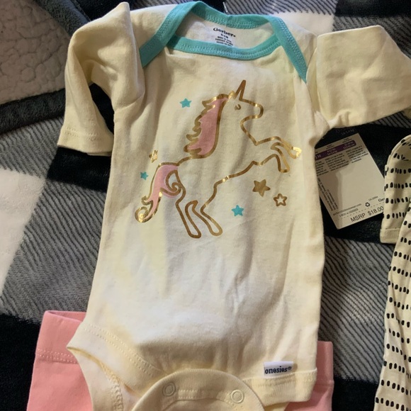 Baby girl Two sleepers,Nike pants and 1 onesie - Picture 4 of 8